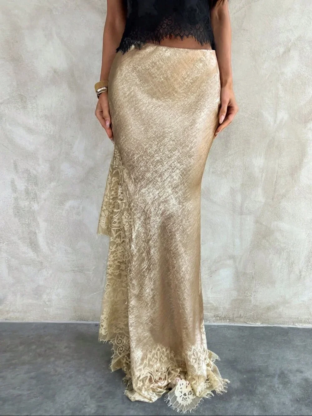 Gold Elegant Women's Contrast Lace Fishtail Hem Skirt